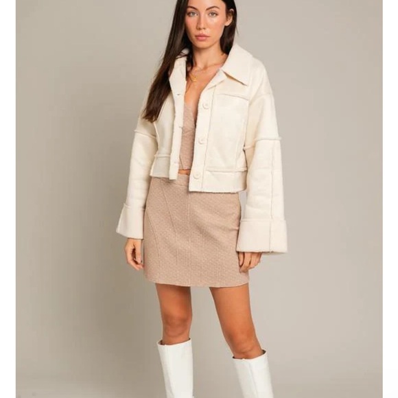 12th tribe Sherpa coat - Picture 14 of 14